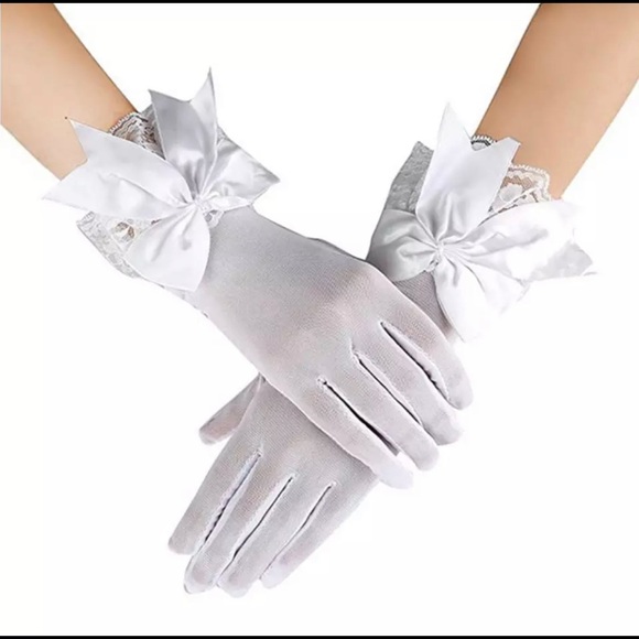 Black Lace Pearl & Bow embellished Chiffon Wrist Length Gloves π§€ - Picture 2 of 2